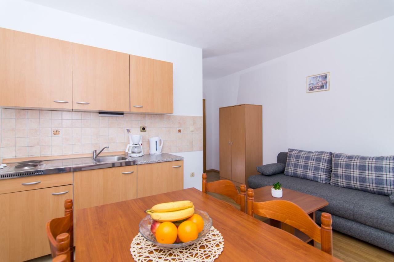 Apartments Jozic Seget Vranjica Exteriör bild