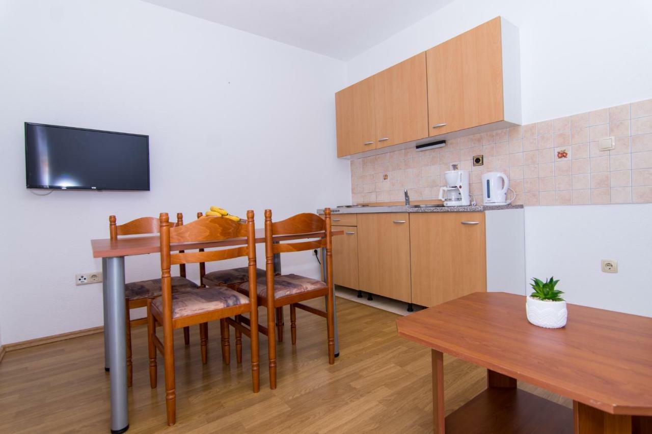 Apartments Jozic Seget Vranjica Exteriör bild