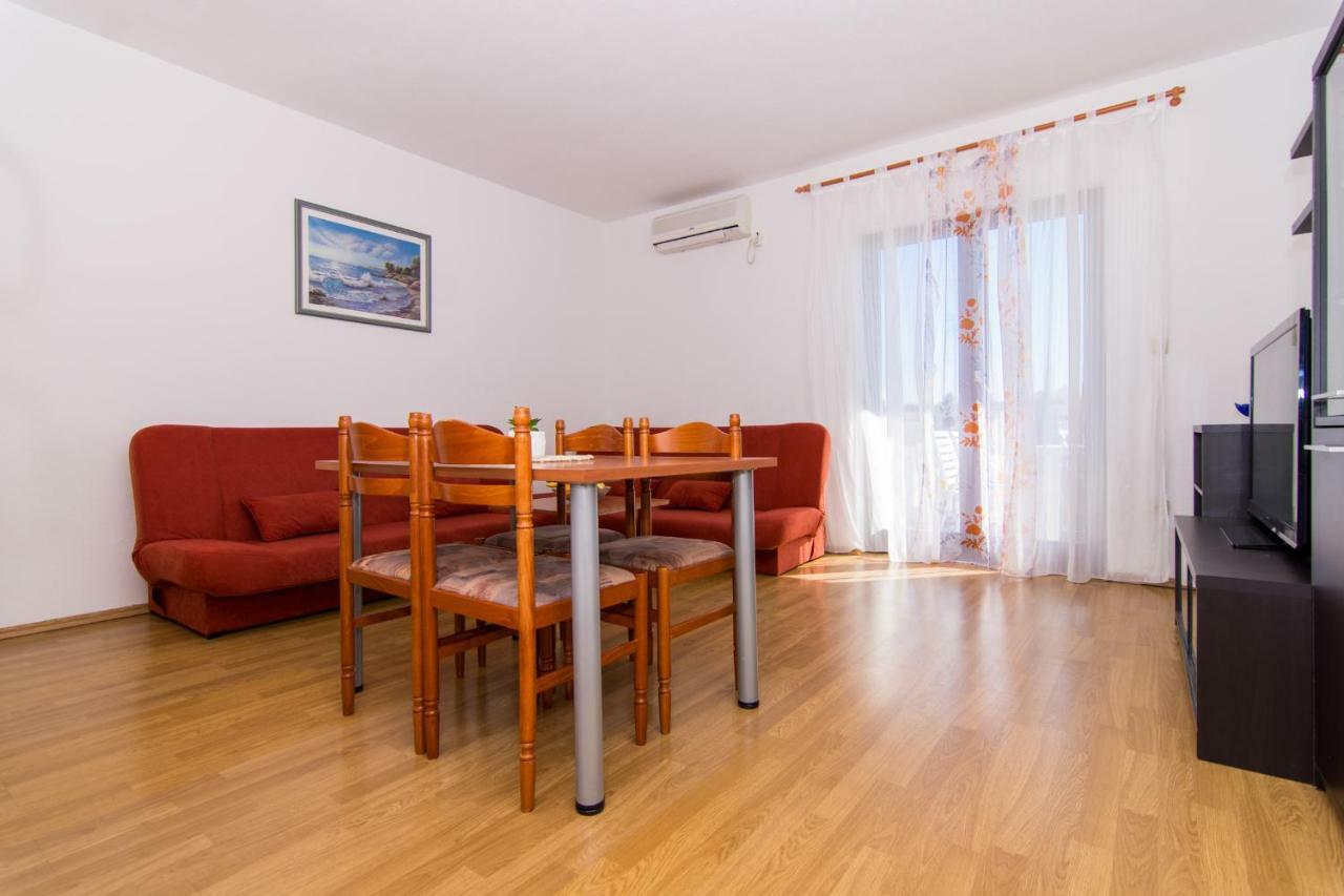 Apartments Jozic Seget Vranjica Exteriör bild