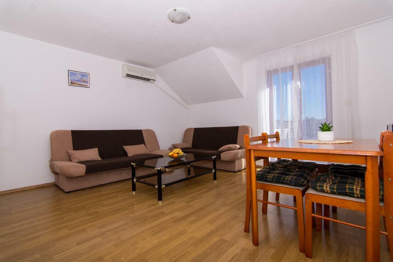 Apartments Jozic Seget Vranjica Exteriör bild