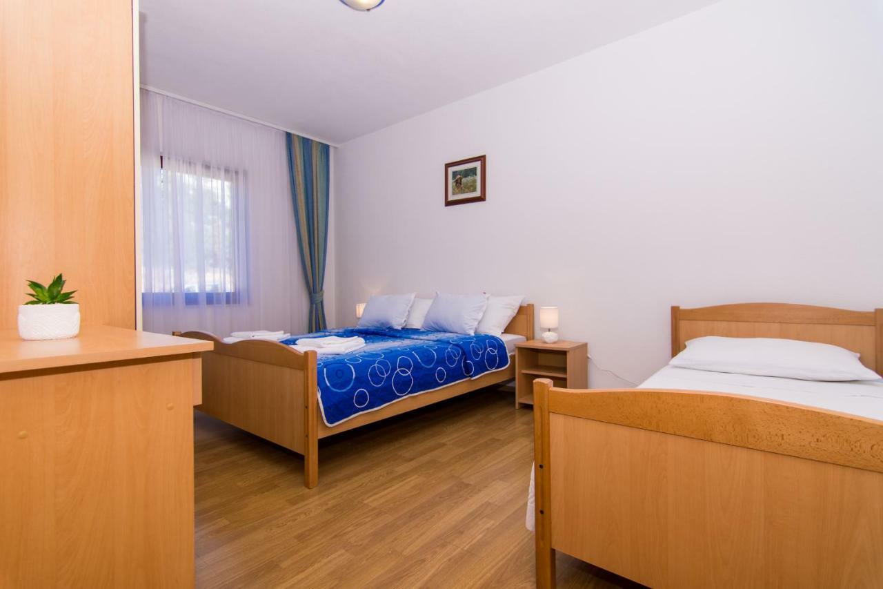 Apartments Jozic Seget Vranjica Exteriör bild